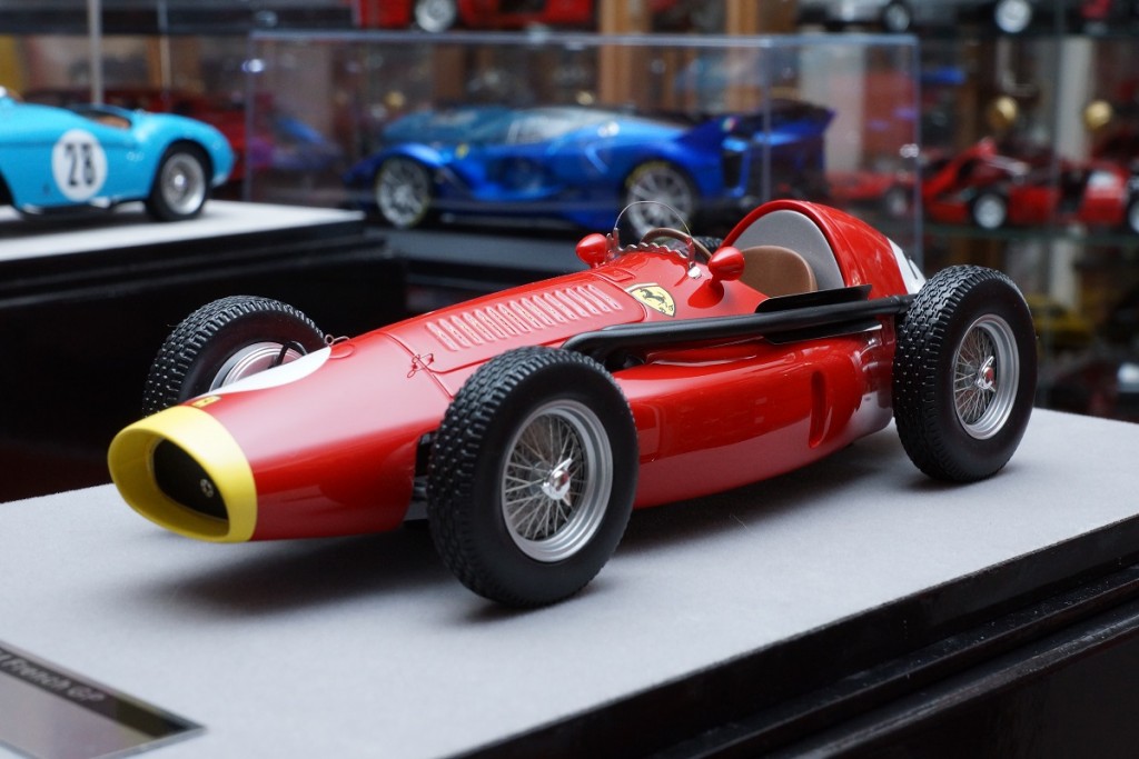 Ferrari-F553-Squalo-1954-42de4385471623841.jpg