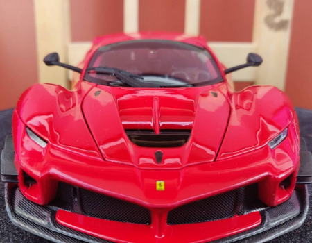 Ferrari_FXXK_Red_Bburago-7769e4826e43a4064