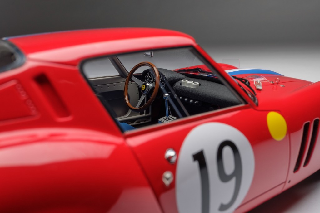 Ferrari_250_GTO_-_M5903-00014_4000x2677_crop_center-15f502e71d952bf48.jpg