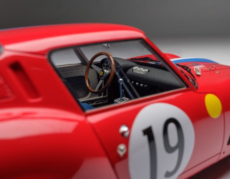 Ferrari_250_GTO_-_M5903-00014_4000x2677_crop_center-15f502e71d952bf48
